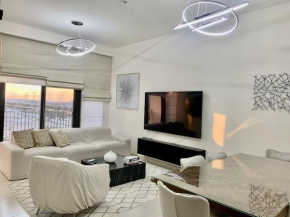 Enjoy a stylish, modern apartment in the heart of Dubai